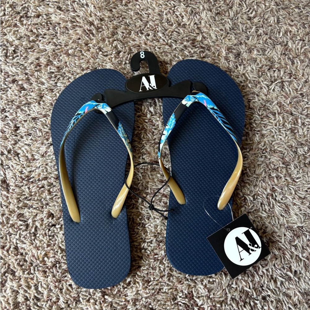 Flip flops size 8